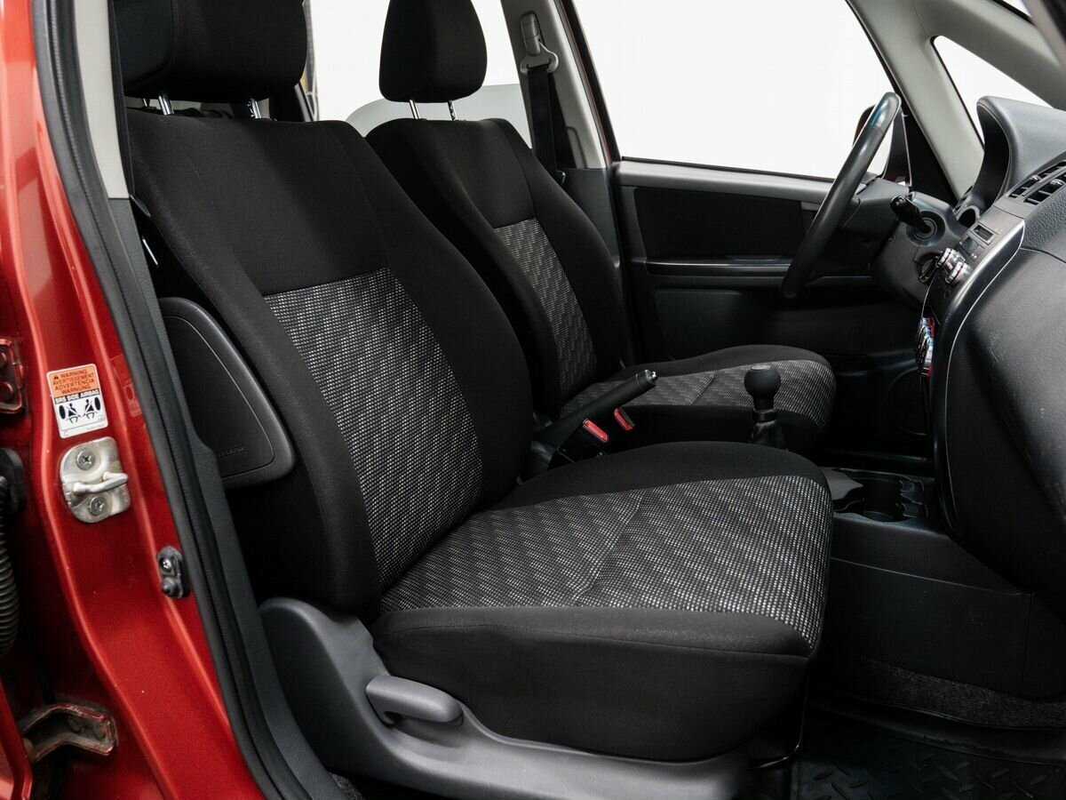 Suzuki SX4 с пробегом — 2007 год. Фото: #8