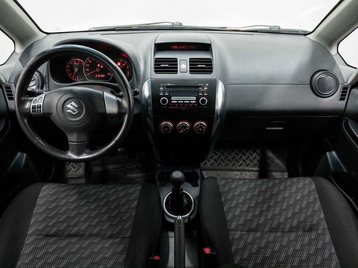 Suzuki SX4 с пробегом — 2007 год. Фото: #10
