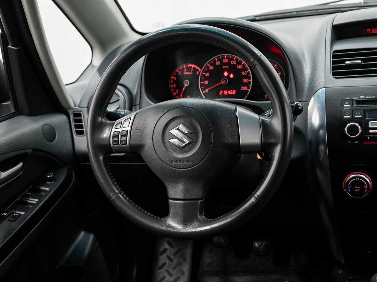 Suzuki SX4 с пробегом — 2007 год. Фото: #11