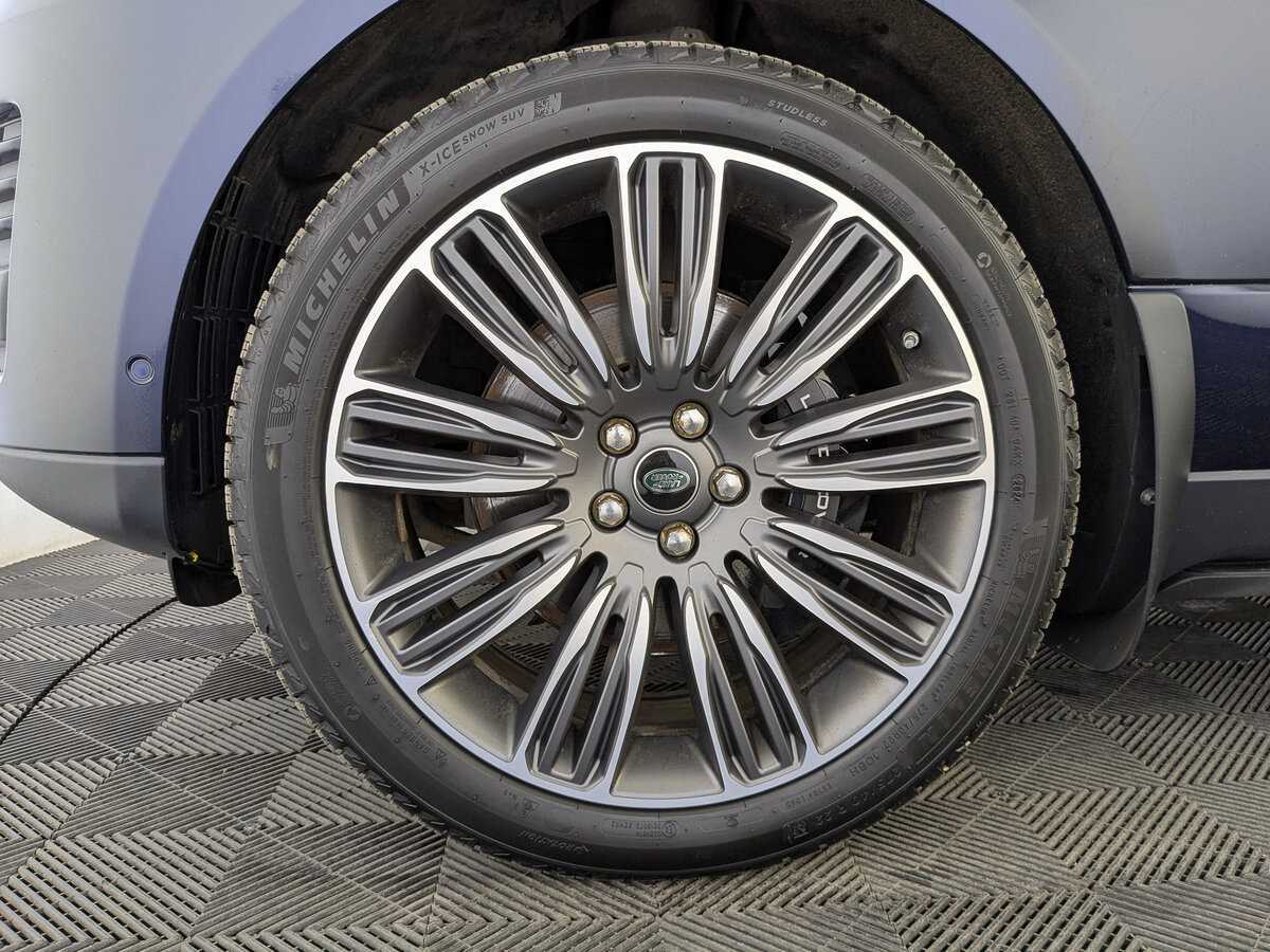 Land Rover Range Rover с пробегом — 2020 год. Фото: #11