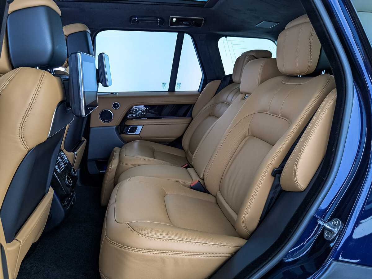 Land Rover Range Rover с пробегом — 2020 год. Фото: #17