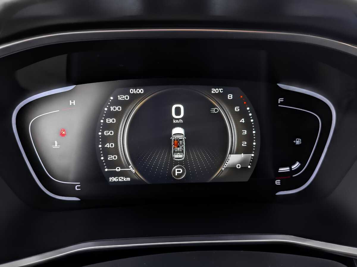 Geely Coolray с пробегом — 2023 год. Фото: #13