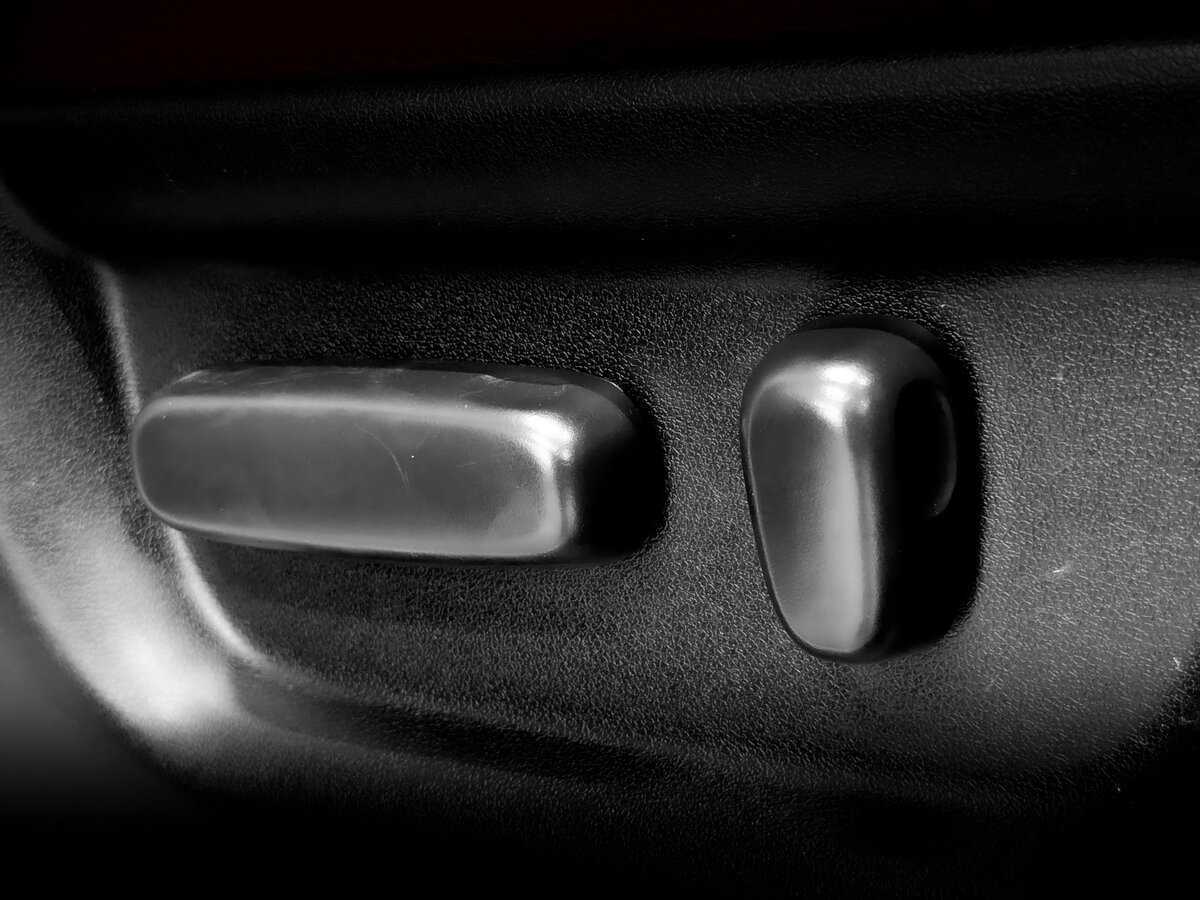 Toyota Sequoia с пробегом — 2013 год. Фото: #20