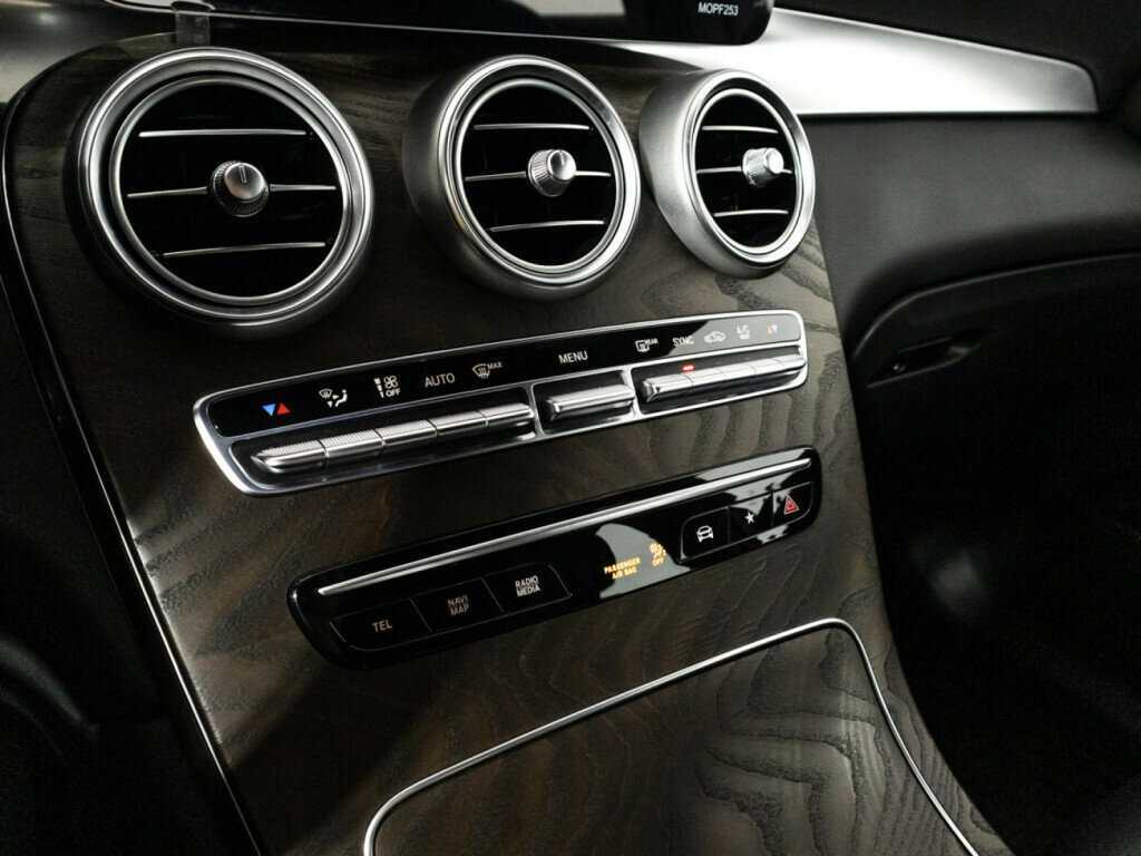 Mercedes-Benz GLC с пробегом — 2021 год. Фото: #17