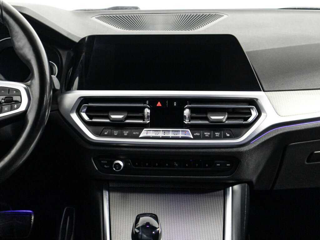 BMW 3 серии с пробегом — 2019 год. Фото: #13