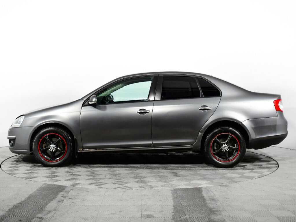 Volkswagen Jetta с пробегом — 2009 год. Фото: #7