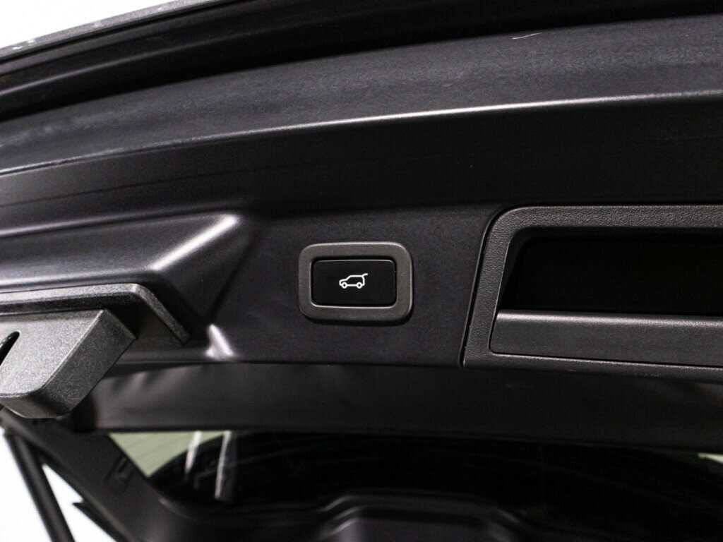 Land Rover Range Rover Velar с пробегом — 2019 год. Фото: #14