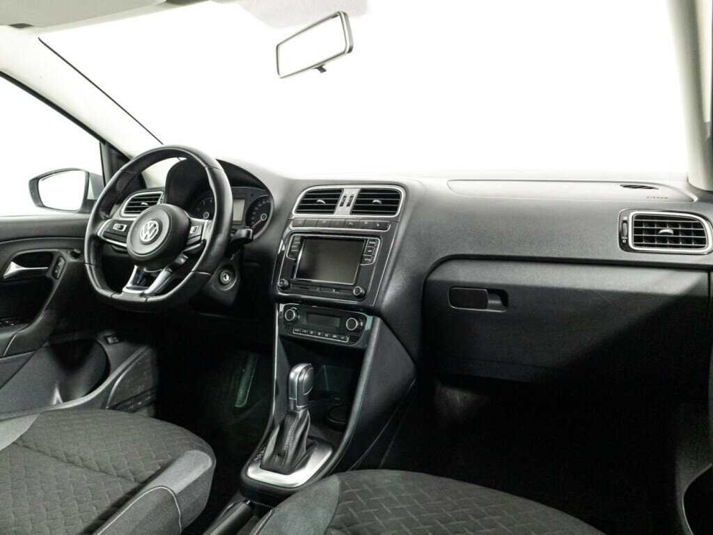 Volkswagen Polo с пробегом — 2018 год. Фото: #8