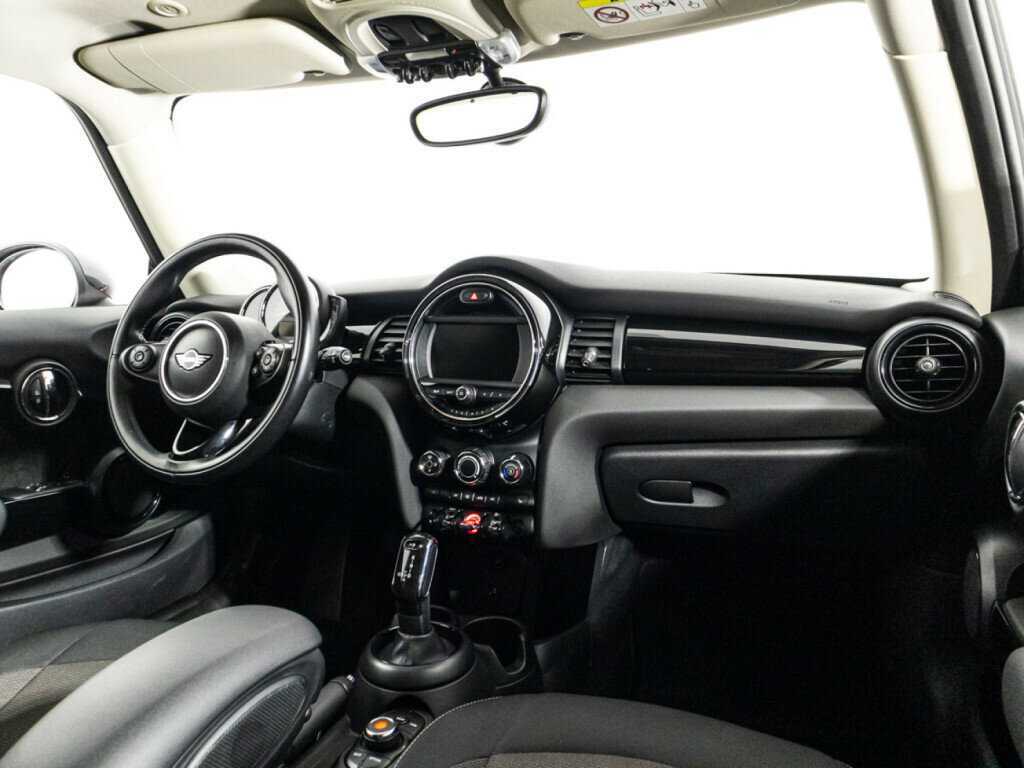 Mini Hatch с пробегом — 2018 год. Фото: #8