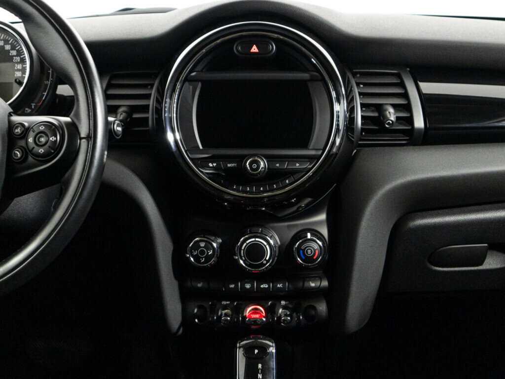 Mini Hatch с пробегом — 2018 год. Фото: #12