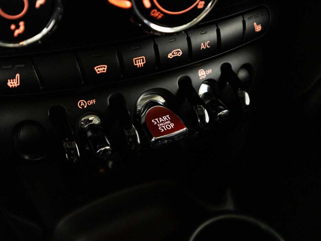 Mini Hatch с пробегом — 2018 год. Фото: #15