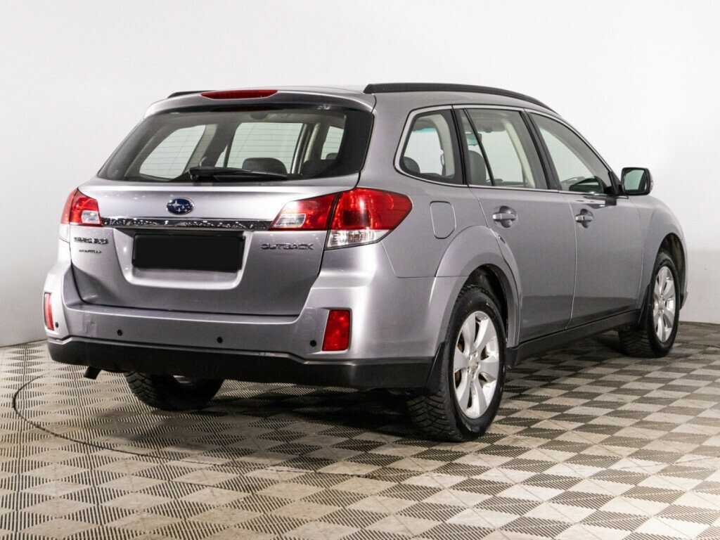 Subaru Outback с пробегом — 2011 год. Фото: #3