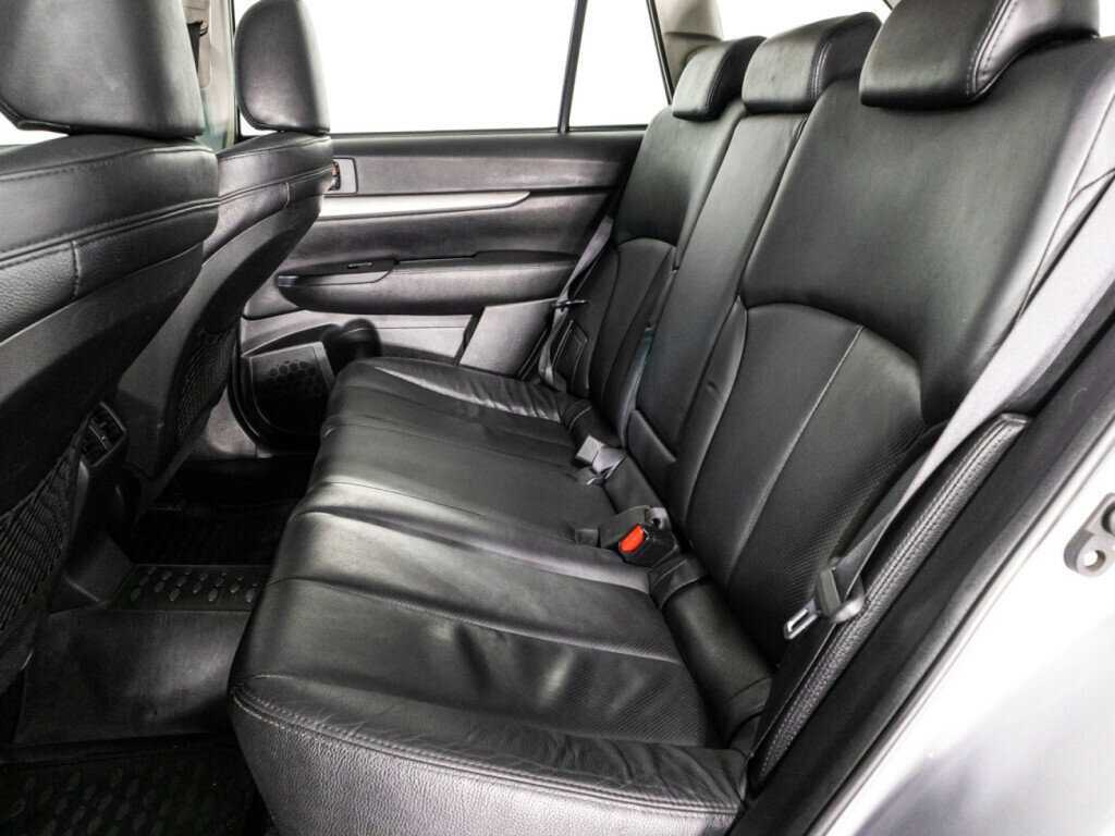 Subaru Outback с пробегом — 2011 год. Фото: #7
