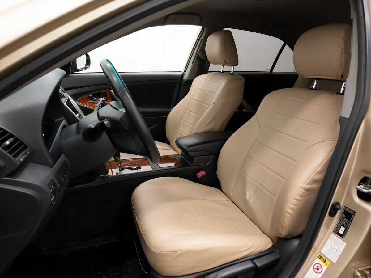 Toyota Camry с пробегом — 2010 год. Фото: #7