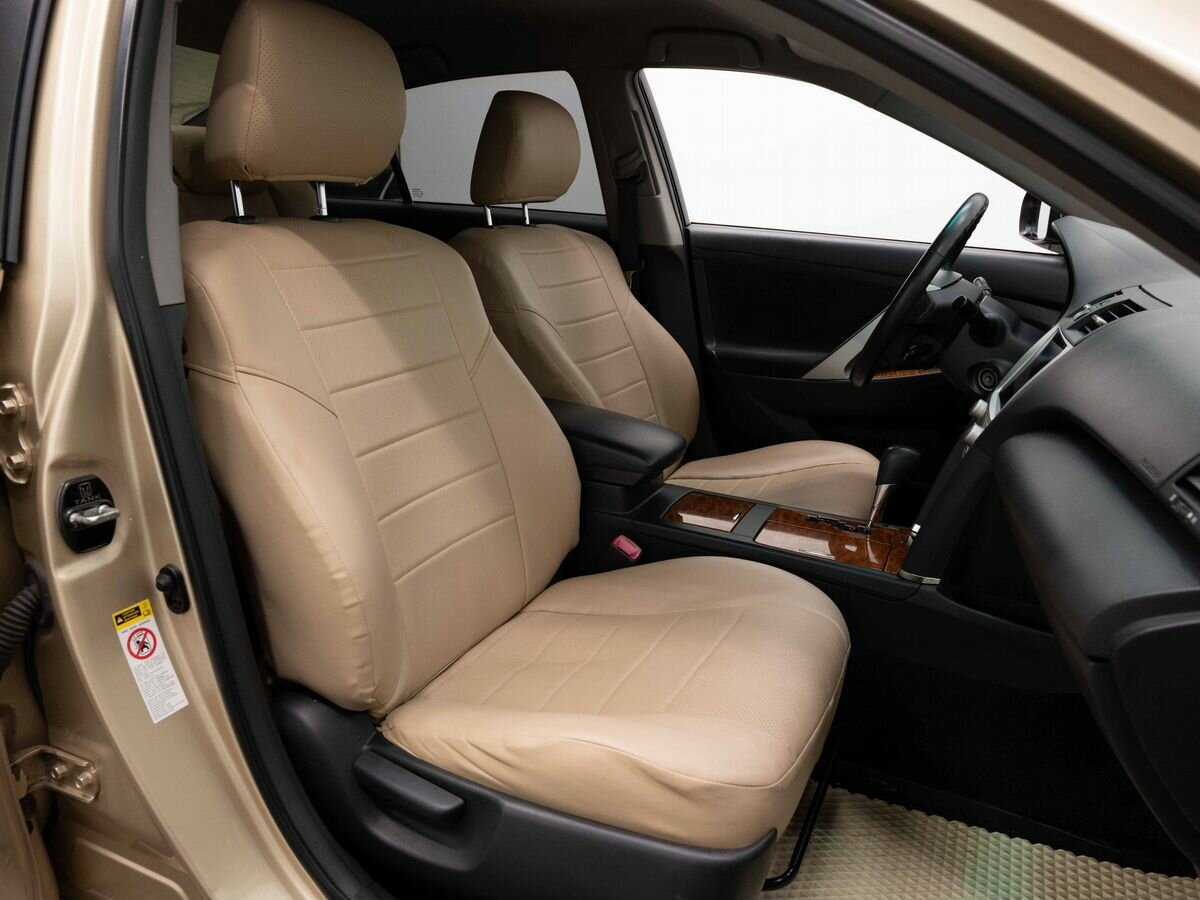 Toyota Camry с пробегом — 2010 год. Фото: #11