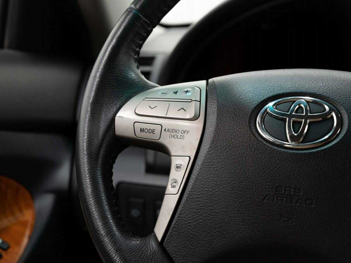 Toyota Camry с пробегом — 2010 год. Фото: #14