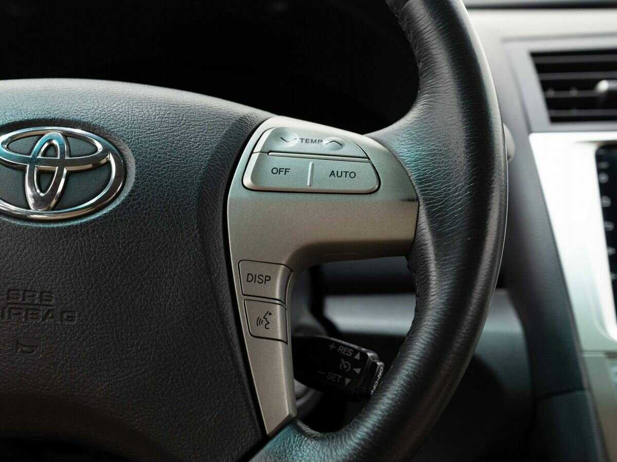Toyota Camry с пробегом — 2010 год. Фото: #15