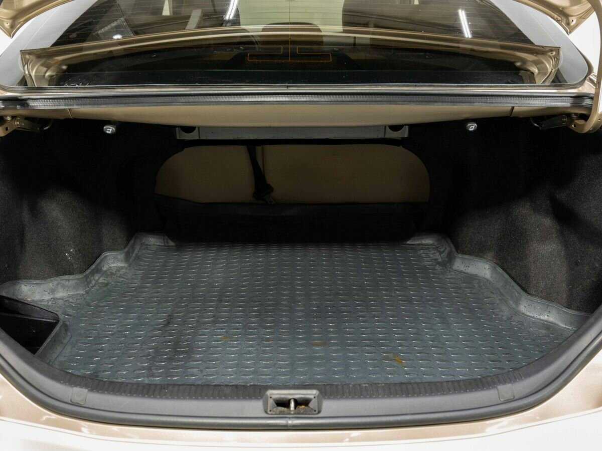 Toyota Camry с пробегом — 2010 год. Фото: #20