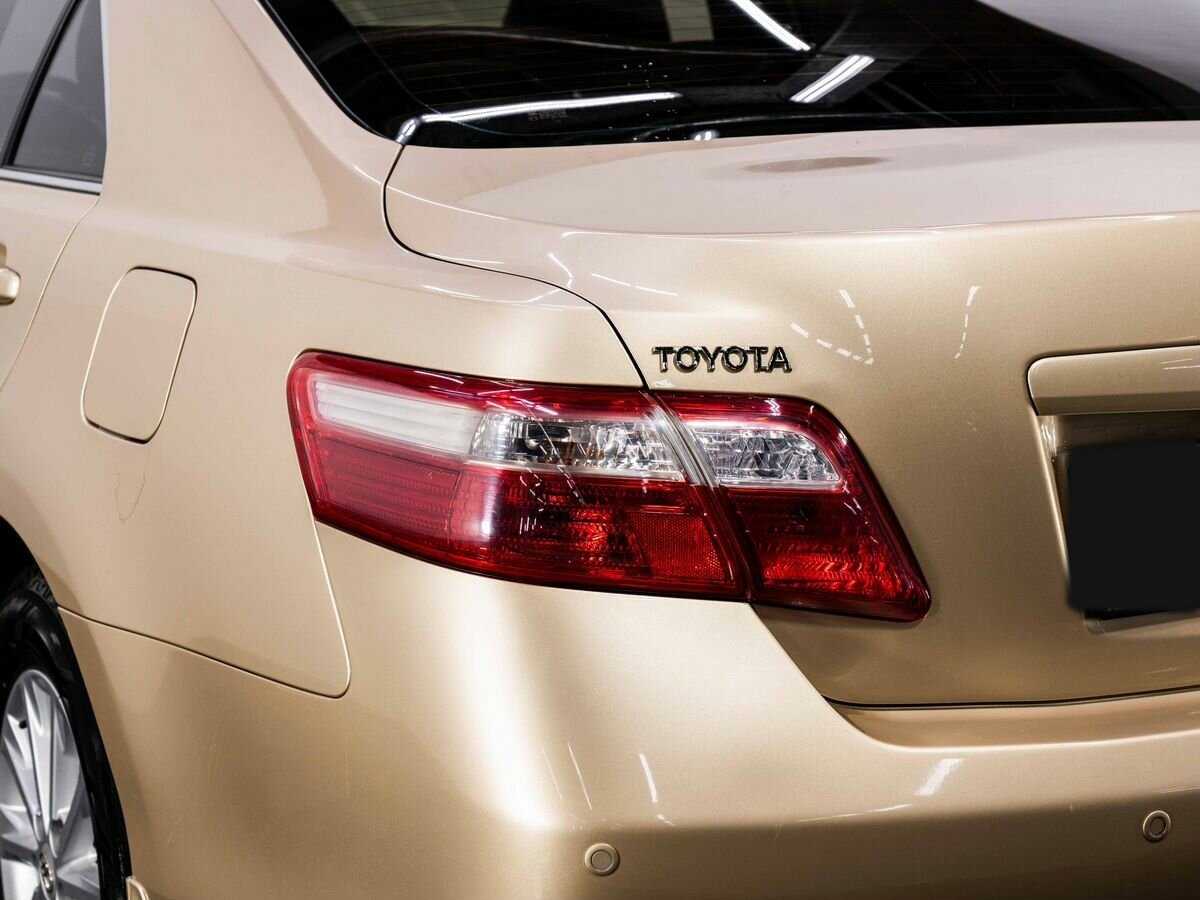 Toyota Camry с пробегом — 2010 год. Фото: #21