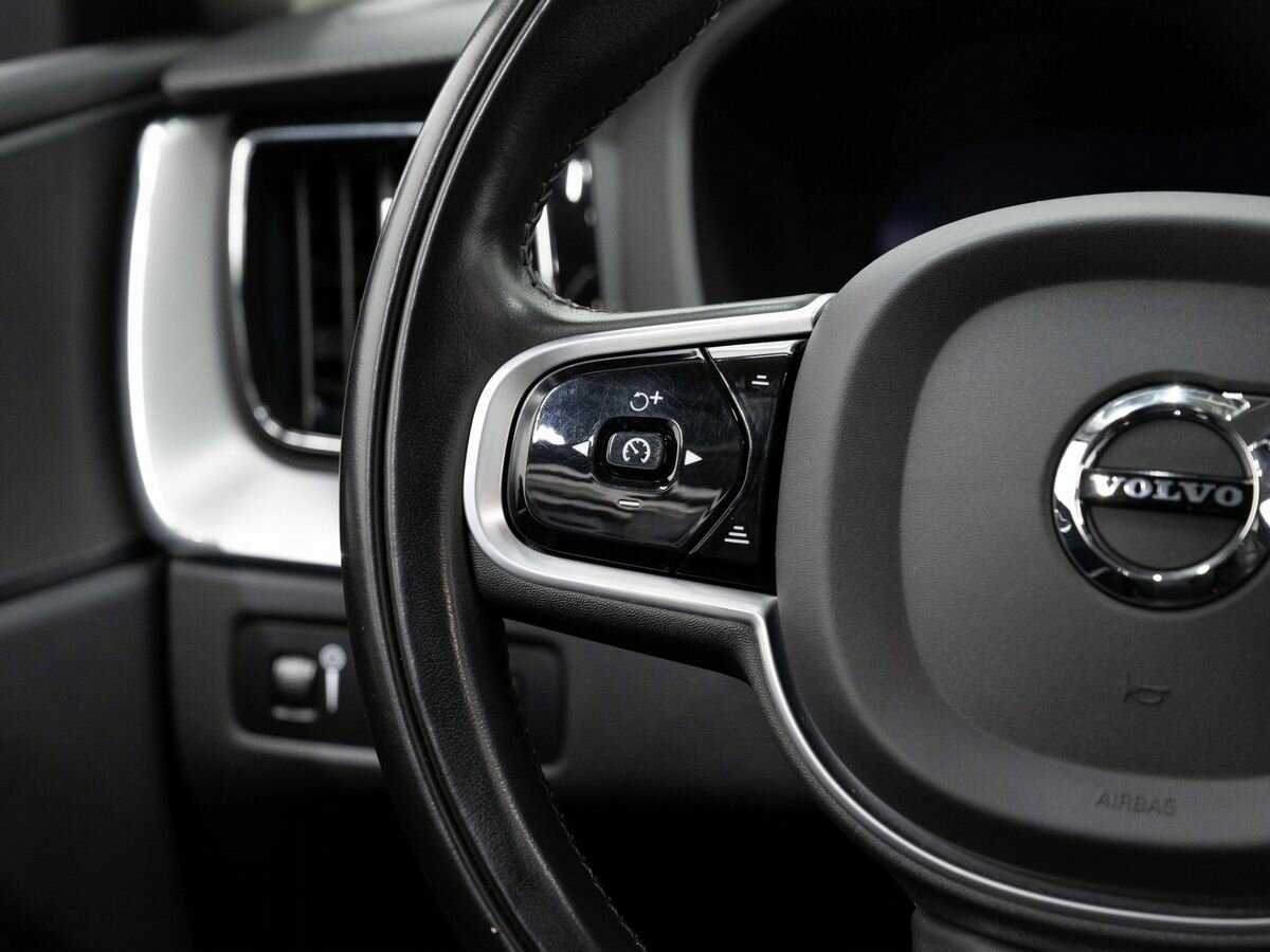 Volvo XC60 с пробегом — 2021 год. Фото: #17