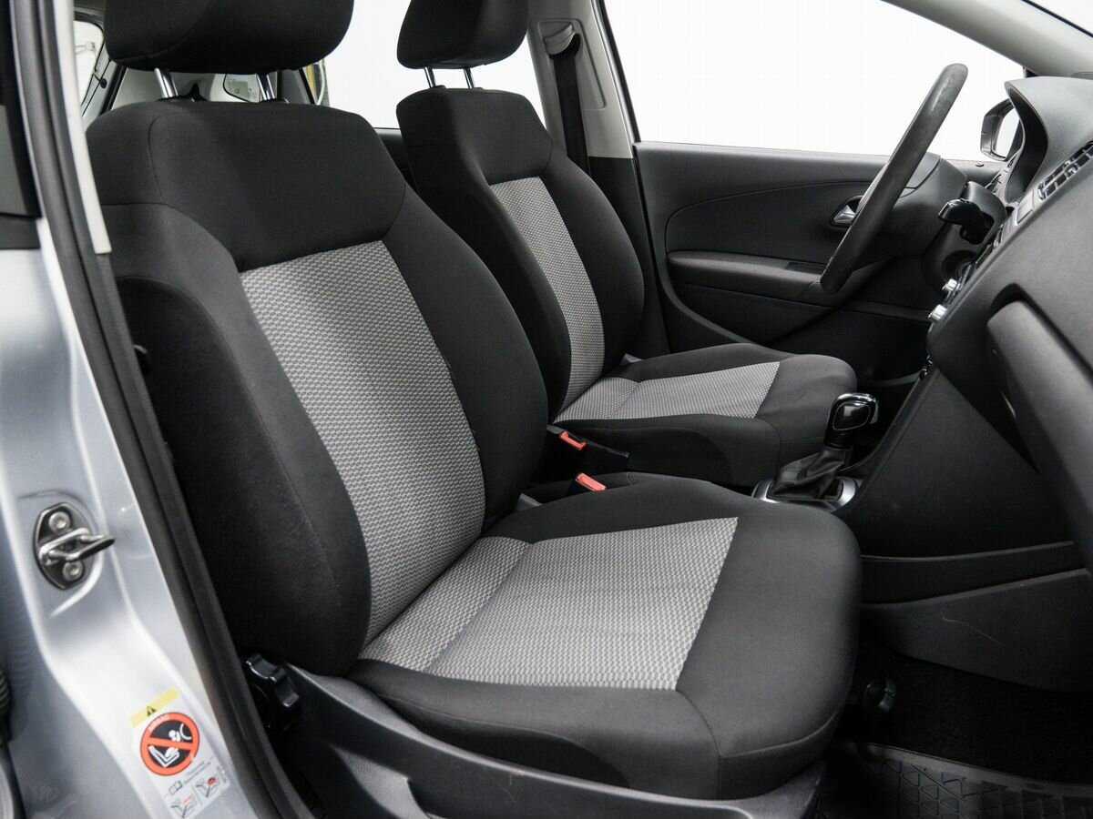 Volkswagen Polo с пробегом — 2011 год. Фото: #8