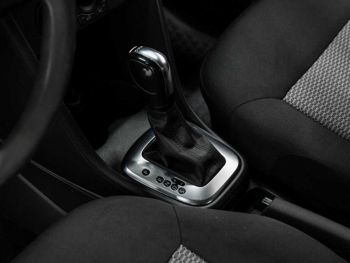 Volkswagen Polo с пробегом — 2011 год. Фото: #16