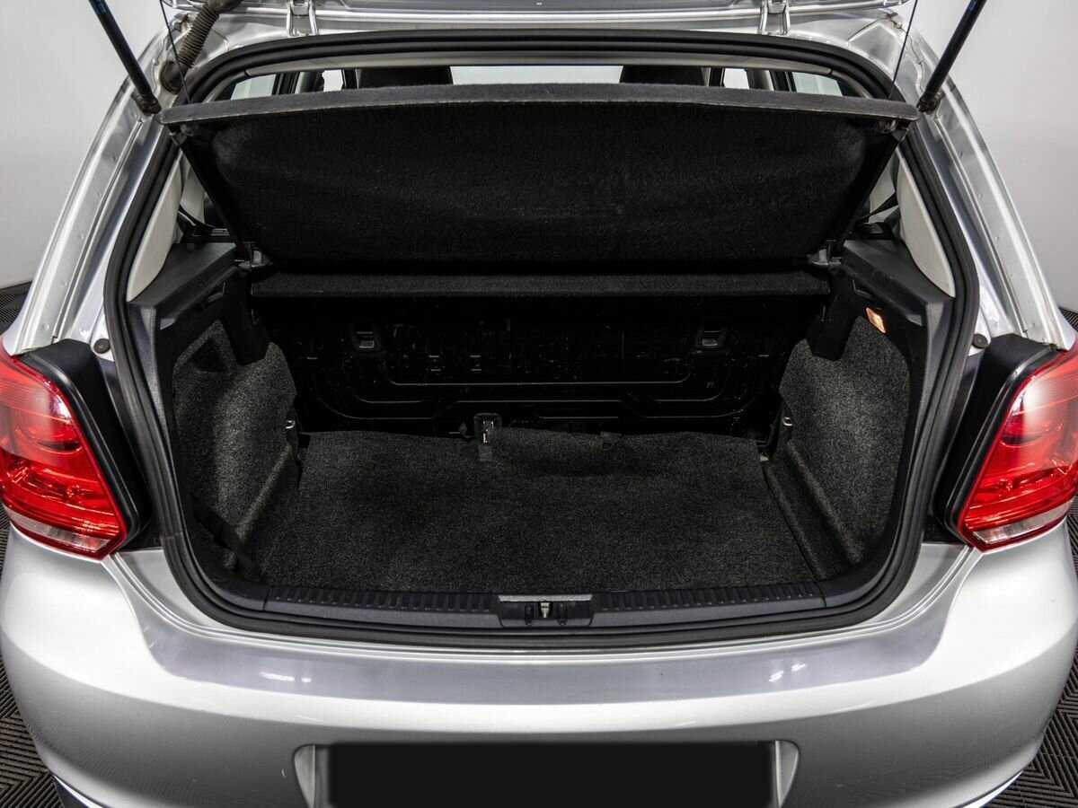 Volkswagen Polo с пробегом — 2011 год. Фото: #20