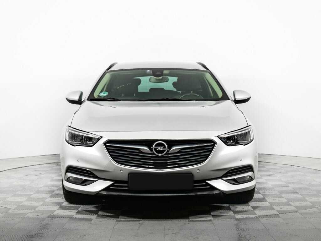 Opel Insignia с пробегом — 2018 год. Фото: #1