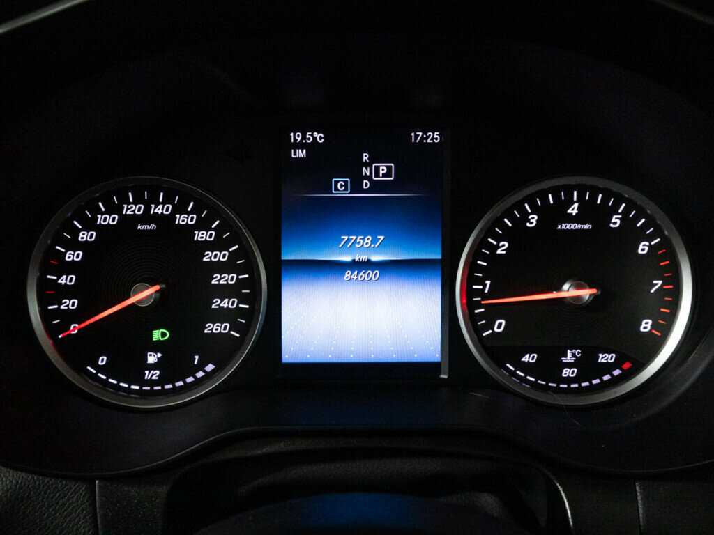 Mercedes-Benz GLC с пробегом — 2019 год. Фото: #11