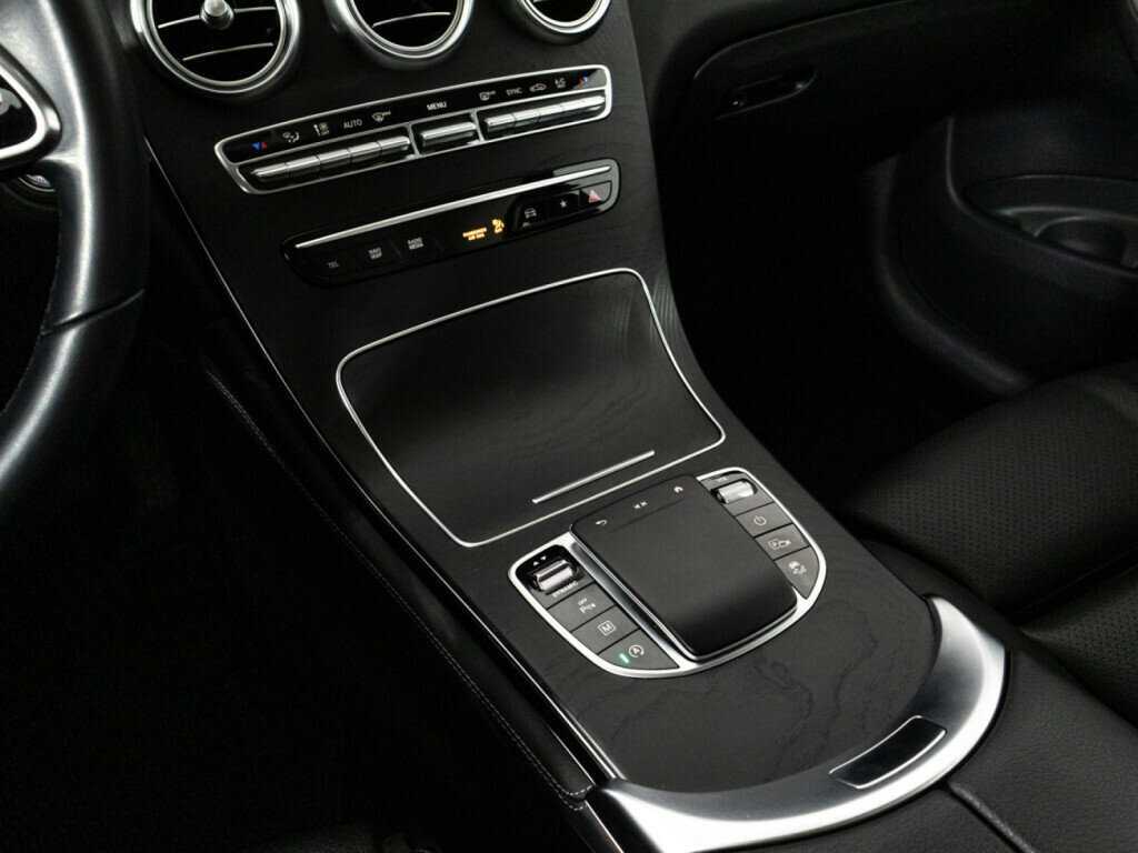 Mercedes-Benz GLC с пробегом — 2019 год. Фото: #18