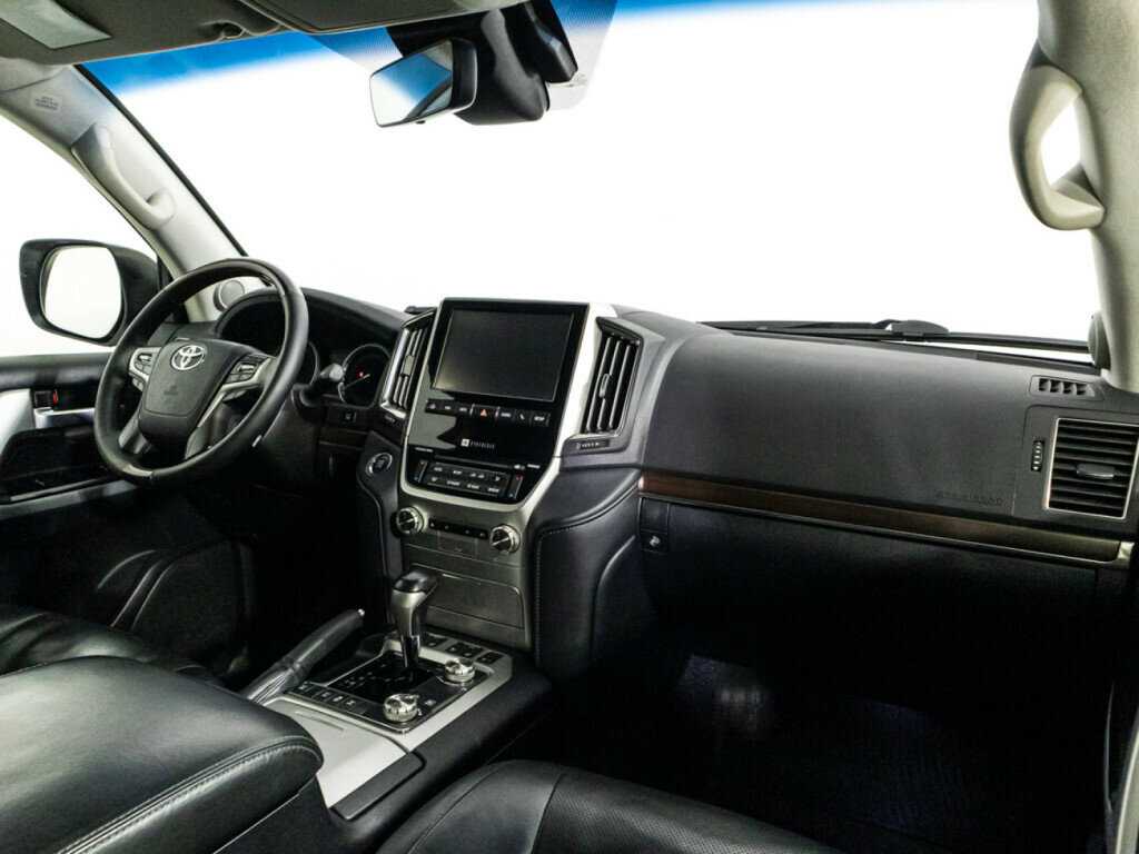 Toyota Land Cruiser с пробегом — 2016 год. Фото: #6