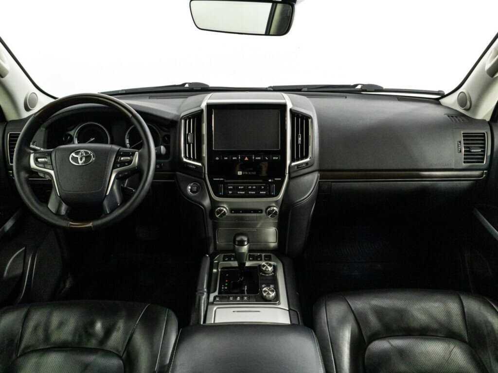 Toyota Land Cruiser с пробегом — 2016 год. Фото: #10
