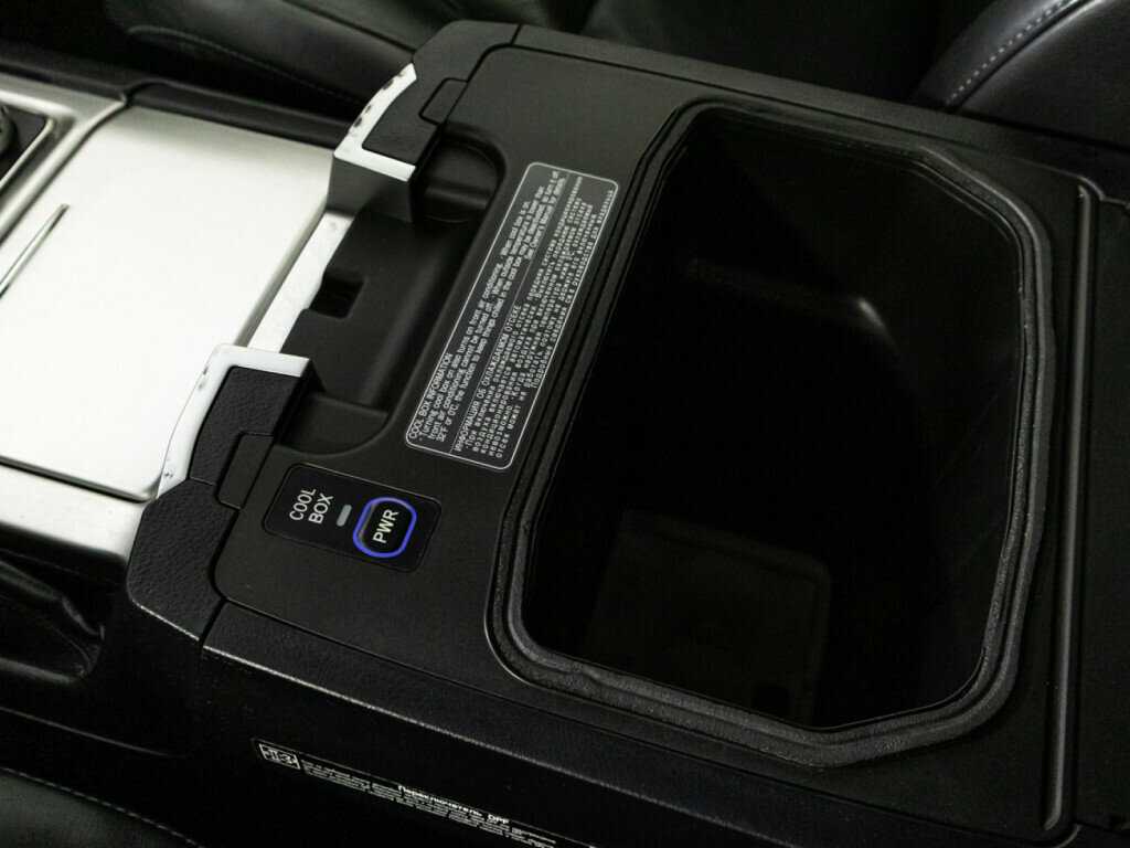 Toyota Land Cruiser с пробегом — 2016 год. Фото: #17