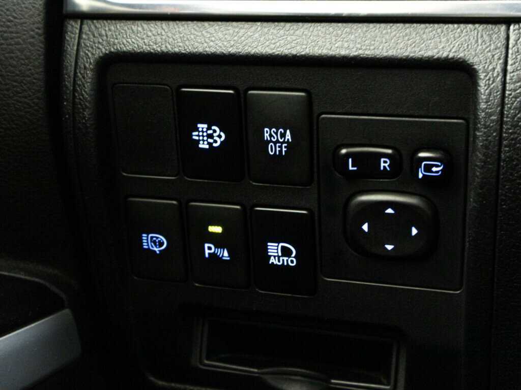 Toyota Land Cruiser с пробегом — 2016 год. Фото: #19