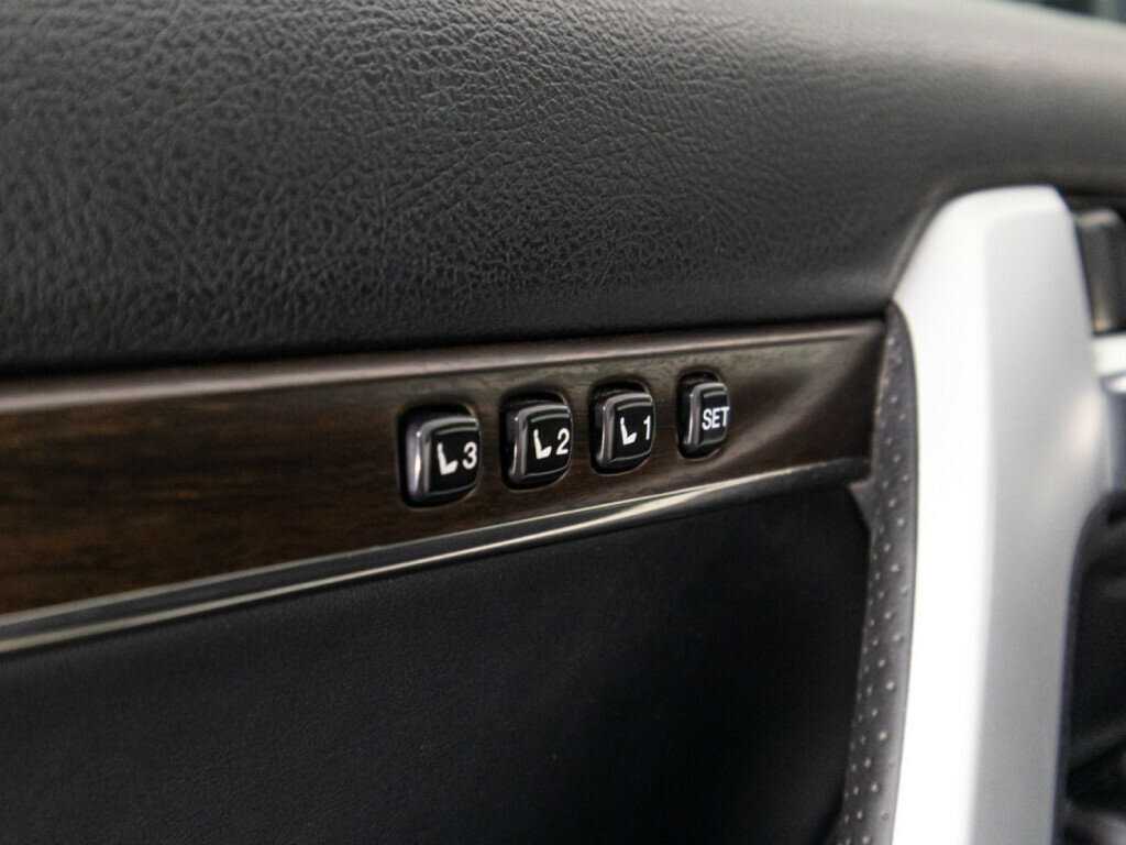 Toyota Land Cruiser с пробегом — 2016 год. Фото: #22