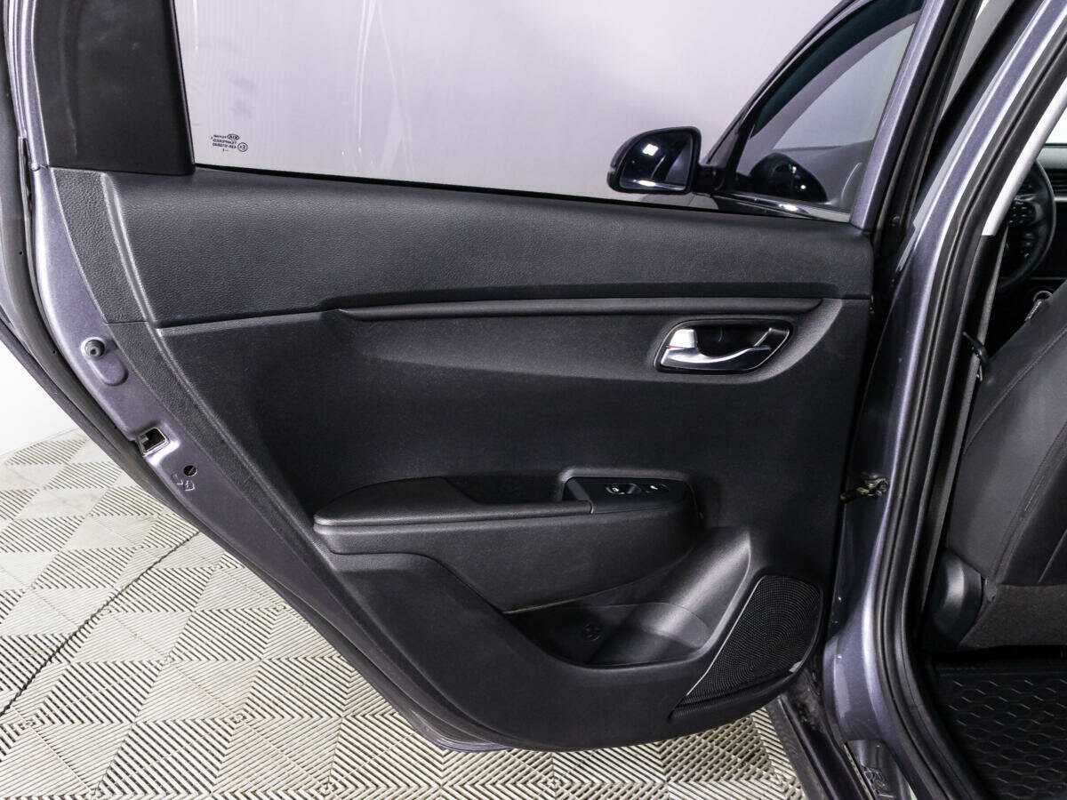 Kia Rio с пробегом — 2021 год. Фото: #24