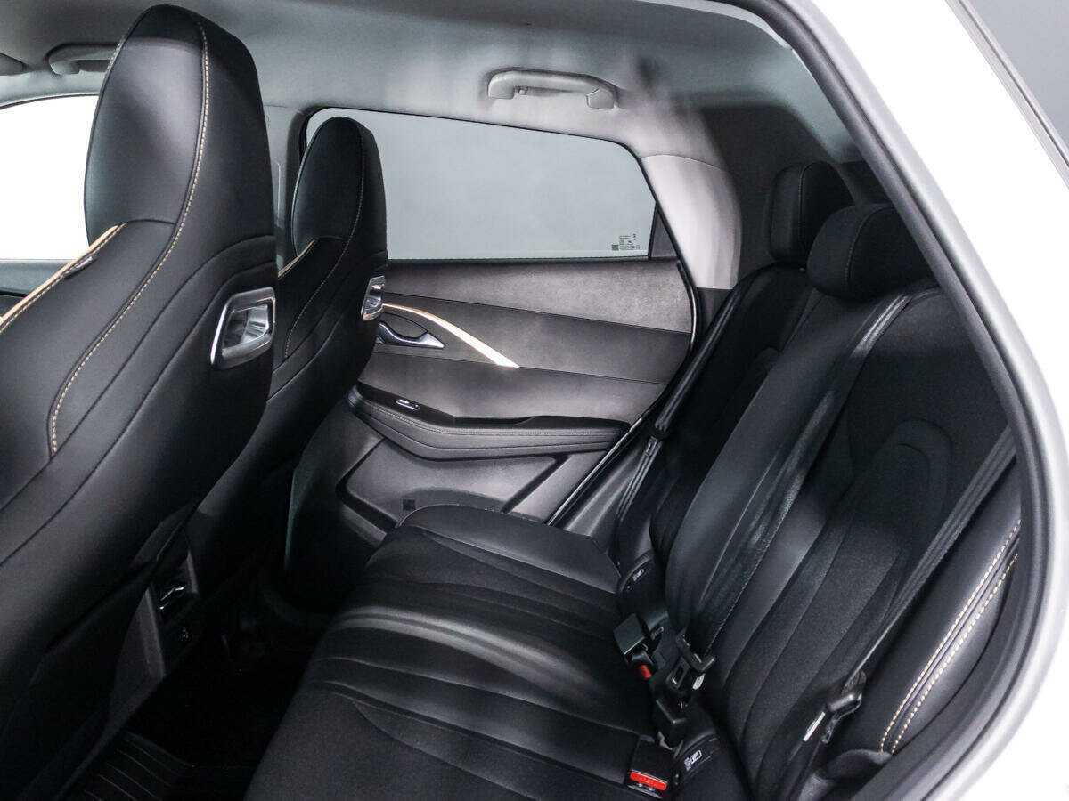 OMODA C5 с пробегом — 2023 год. Фото: #8