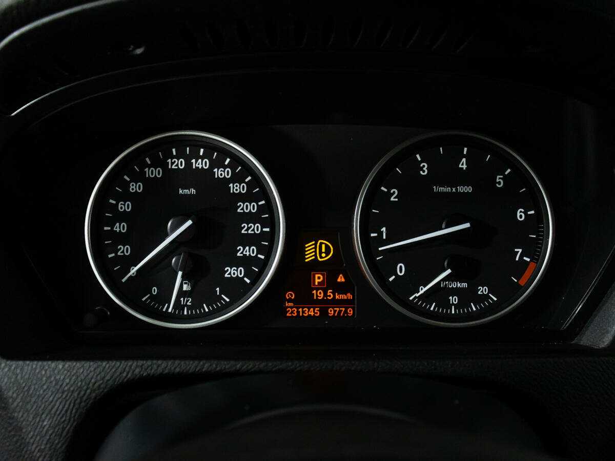 BMW X5 с пробегом — 2011 год. Фото: #11