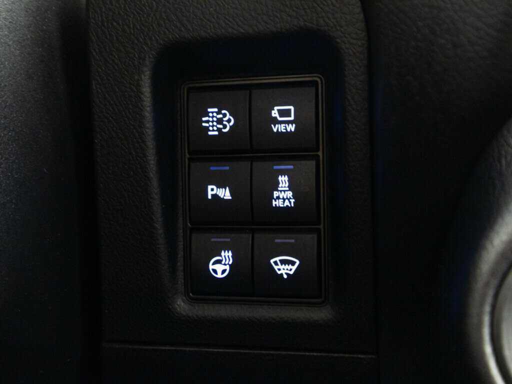 Toyota Land Cruiser Prado с пробегом — 2019 год. Фото: #16