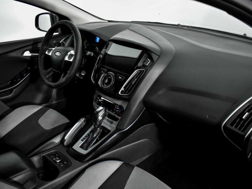 Ford Focus с пробегом — 2013 год. Фото: #12