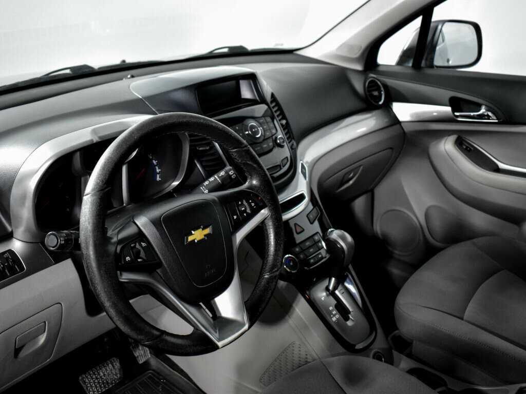 Chevrolet Orlando с пробегом — 2012 год. Фото: #6