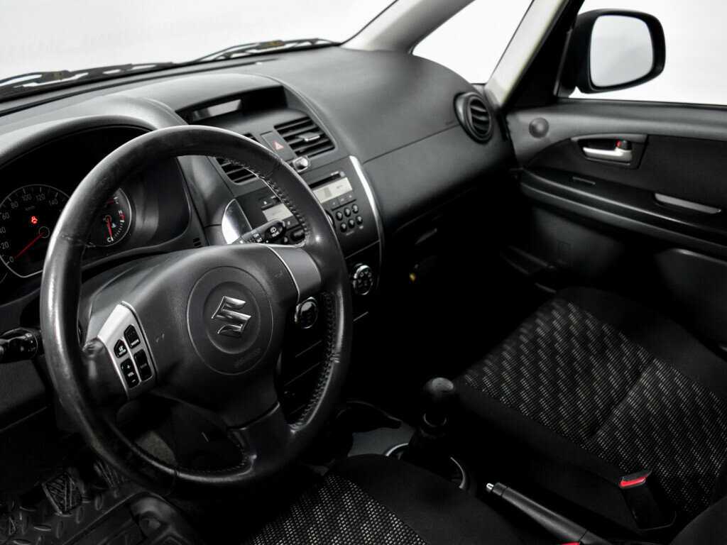 Suzuki SX4 с пробегом — 2007 год. Фото: #8