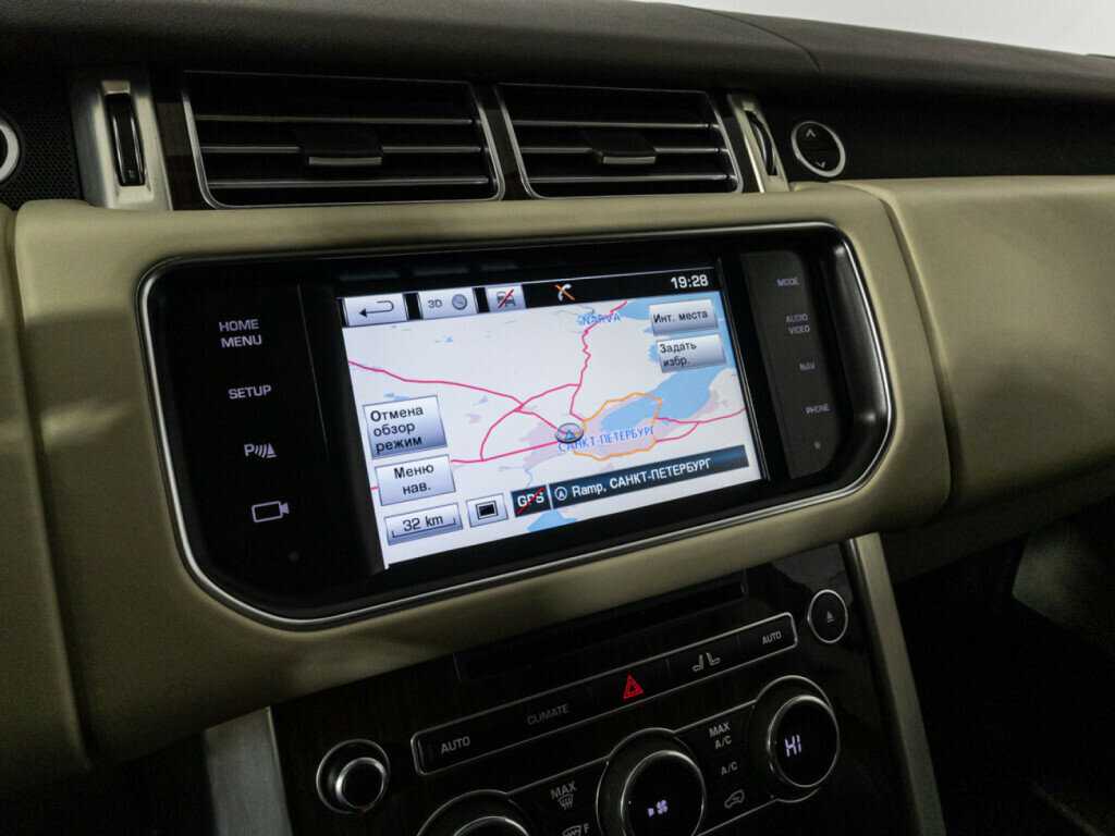 Land Rover Range Rover с пробегом — 2014 год. Фото: #17