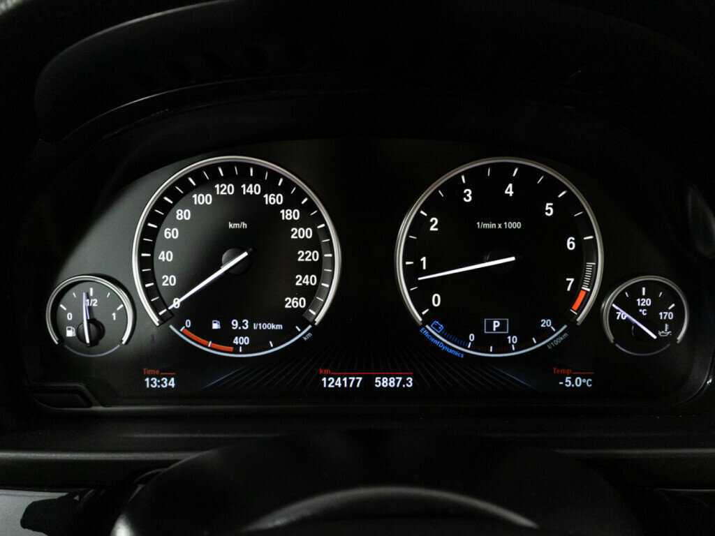 BMW 5 серии с пробегом — 2014 год. Фото: #11