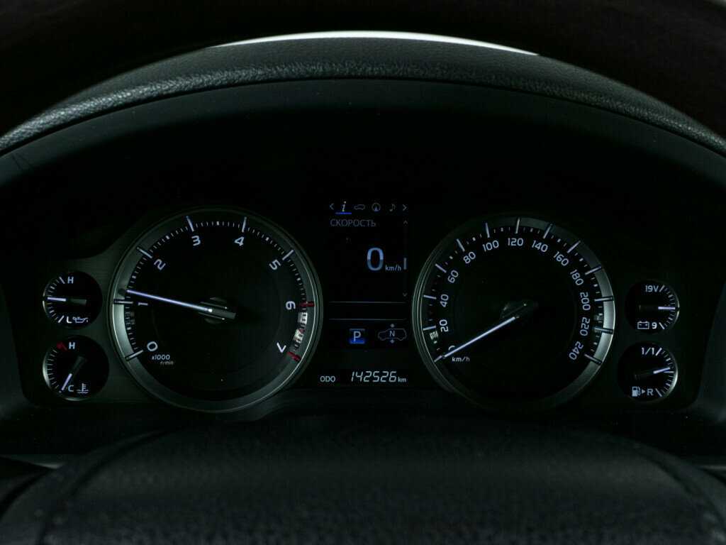 Toyota Land Cruiser с пробегом — 2019 год. Фото: #11