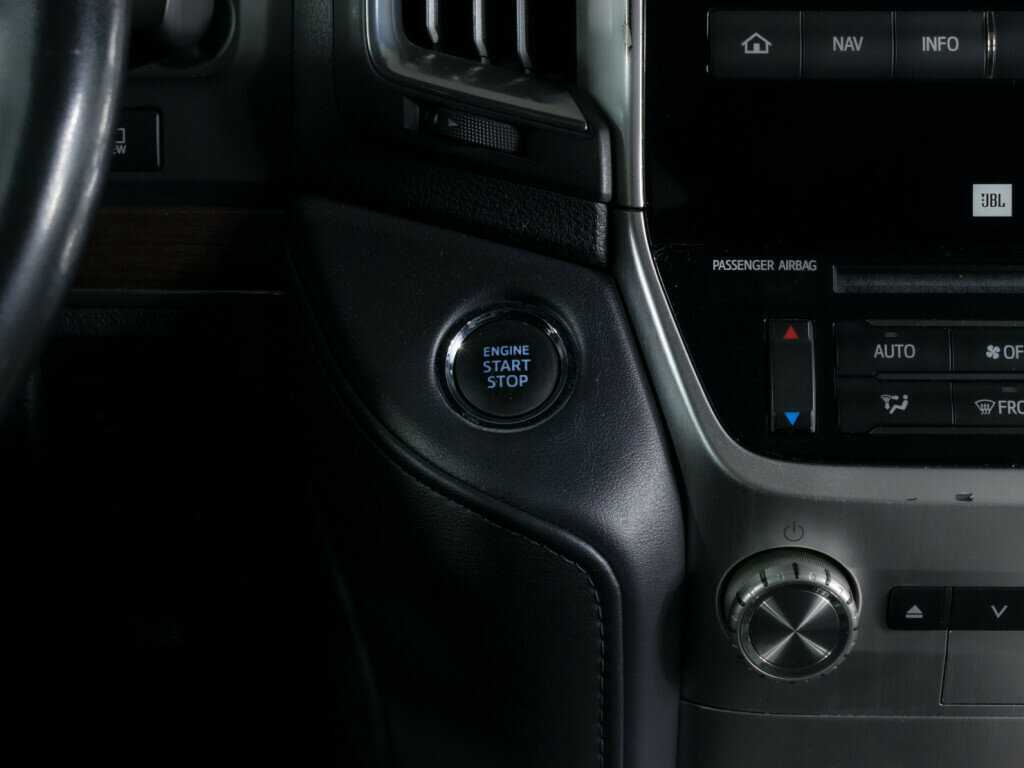 Toyota Land Cruiser с пробегом — 2019 год. Фото: #15
