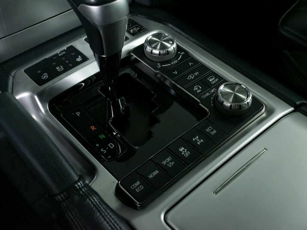 Toyota Land Cruiser с пробегом — 2019 год. Фото: #17
