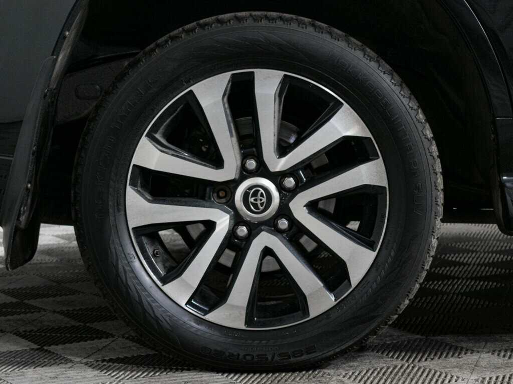 Toyota Land Cruiser с пробегом — 2019 год. Фото: #22