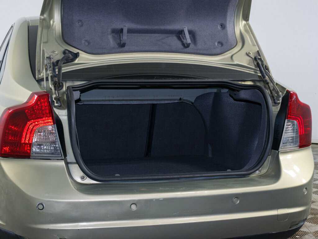 Volvo S40 с пробегом — 2007 год. Фото: #6