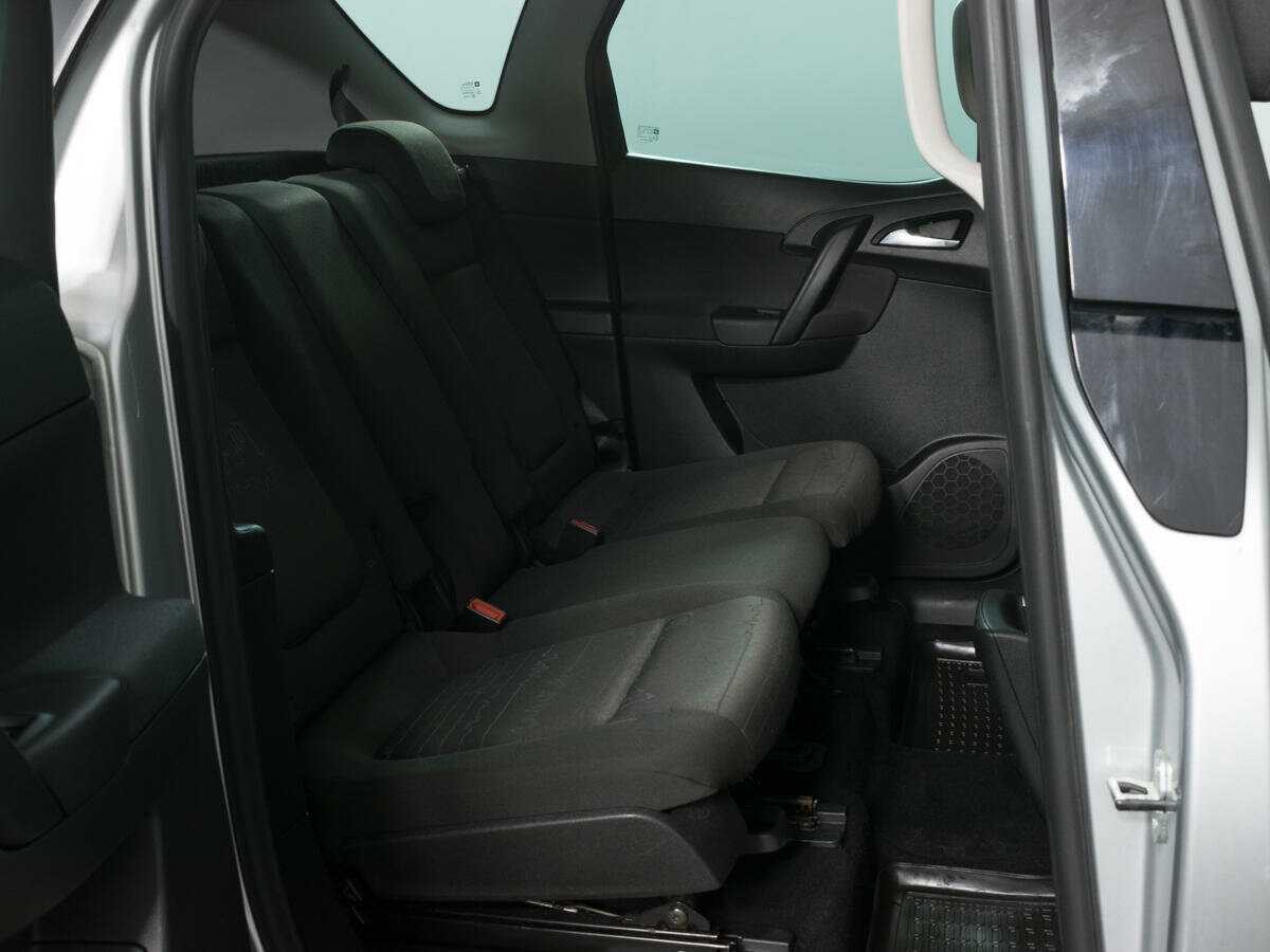 Opel Meriva с пробегом — 2014 год. Фото: #9